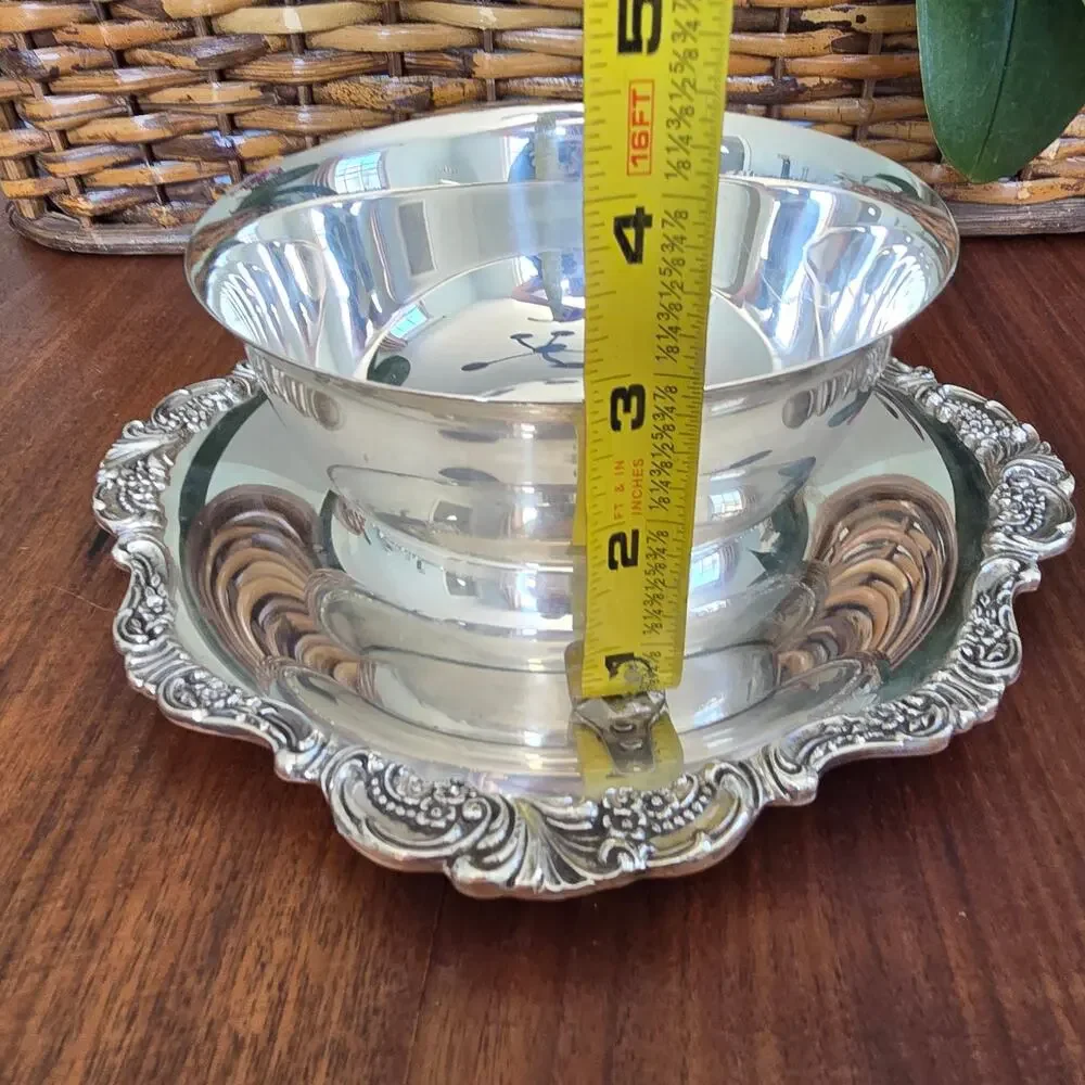 Vintage Wallace Baroque Silver Plate Sauce Boat With Attached Underplate Classic